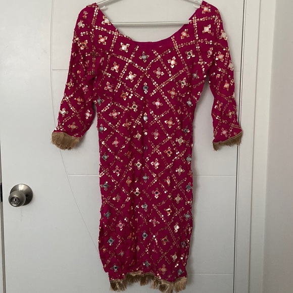 Punjabi Patiala Salwar Suit - Picture 2 of 4